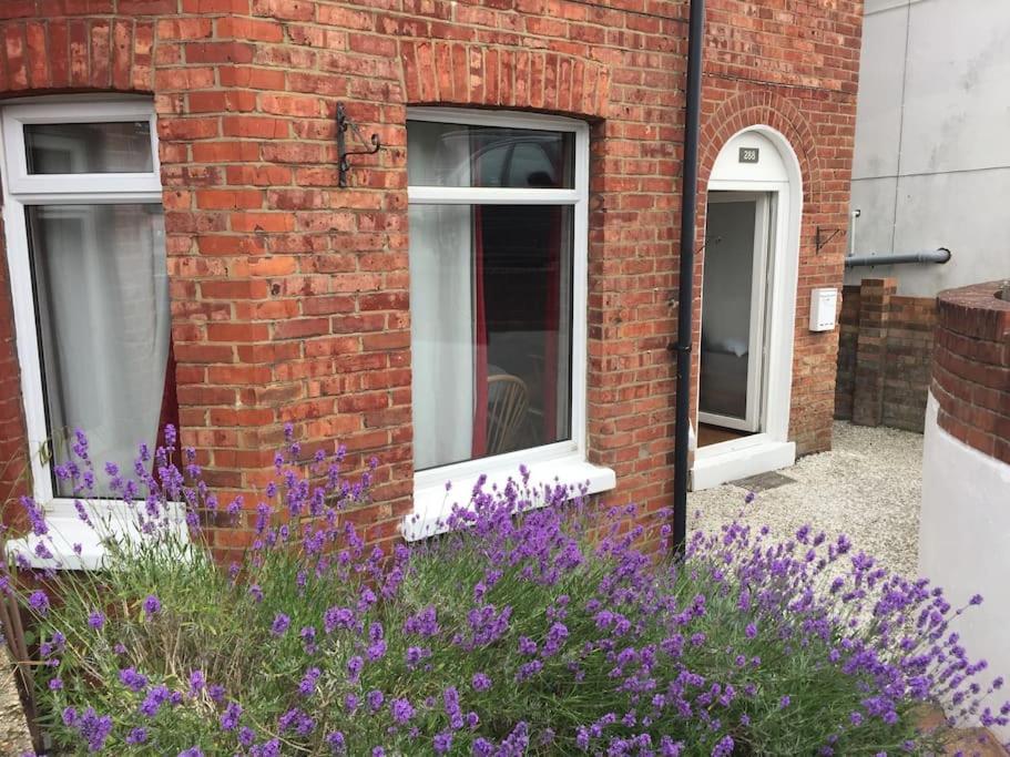Spacious 5 Large Bedroom Victorian House - Beach 2 Miles Poole Exterior photo
